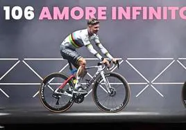 Imagen promocional del Giro con Remco Evenepoel.