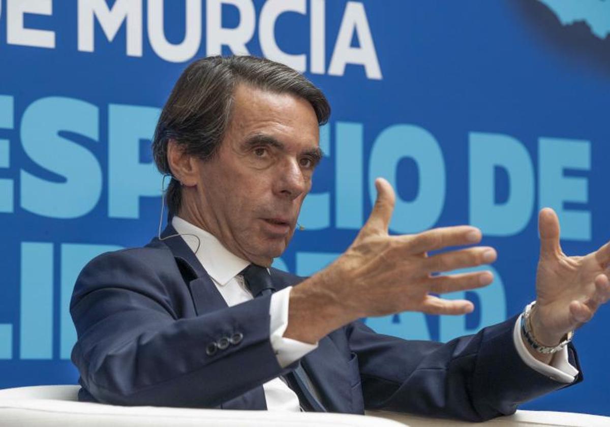 José María Aznar participa en encuentro con empresarios en Murcia.