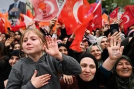 Simpatizantes de Erdogan en un acto de campaña en Estambul.