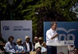 El líder del PP participa este viernes en un acto de campaña en Toledo.