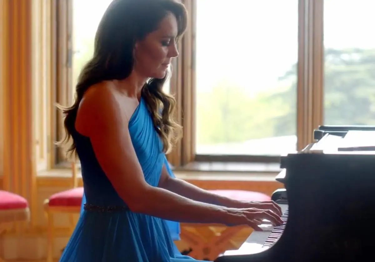 Kate Middleton, al piano.