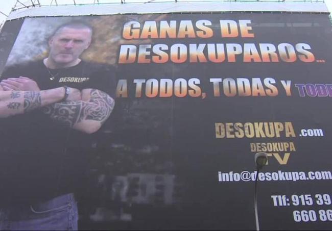 Cartel de la empresa Desokupa.