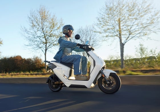 Primeras imágenes del ciclomotor eléctrico de Honda.