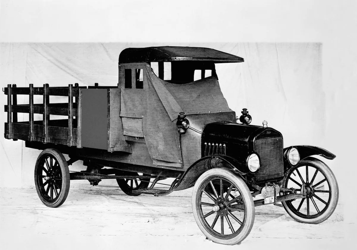 Todo nace en 1917 con el TT, un derivado del Ford T