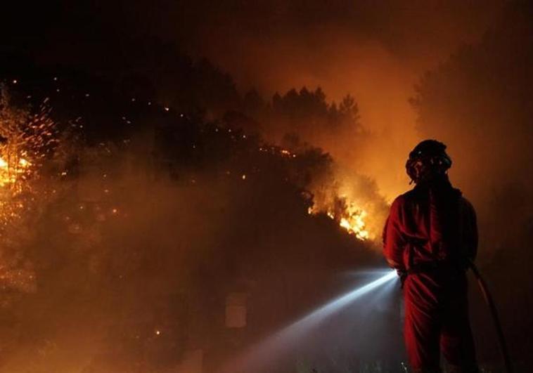 El incendio de Las Hurdes y Sierra de Gata ha arrasado ya 12.000 hectáreas