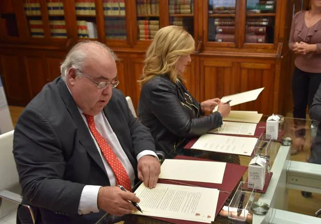 El secretario de Estado de Justicia, Tontxu Rodríguez, y la secretaria de Estado de Función Pública de Hacienda, Lidia Sánchez