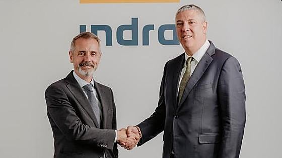 El consejero alemán de Indra que dimitió alega «presiones» para el relevo del CEO