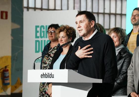 Arnaldo Otegi en un acto electoral.