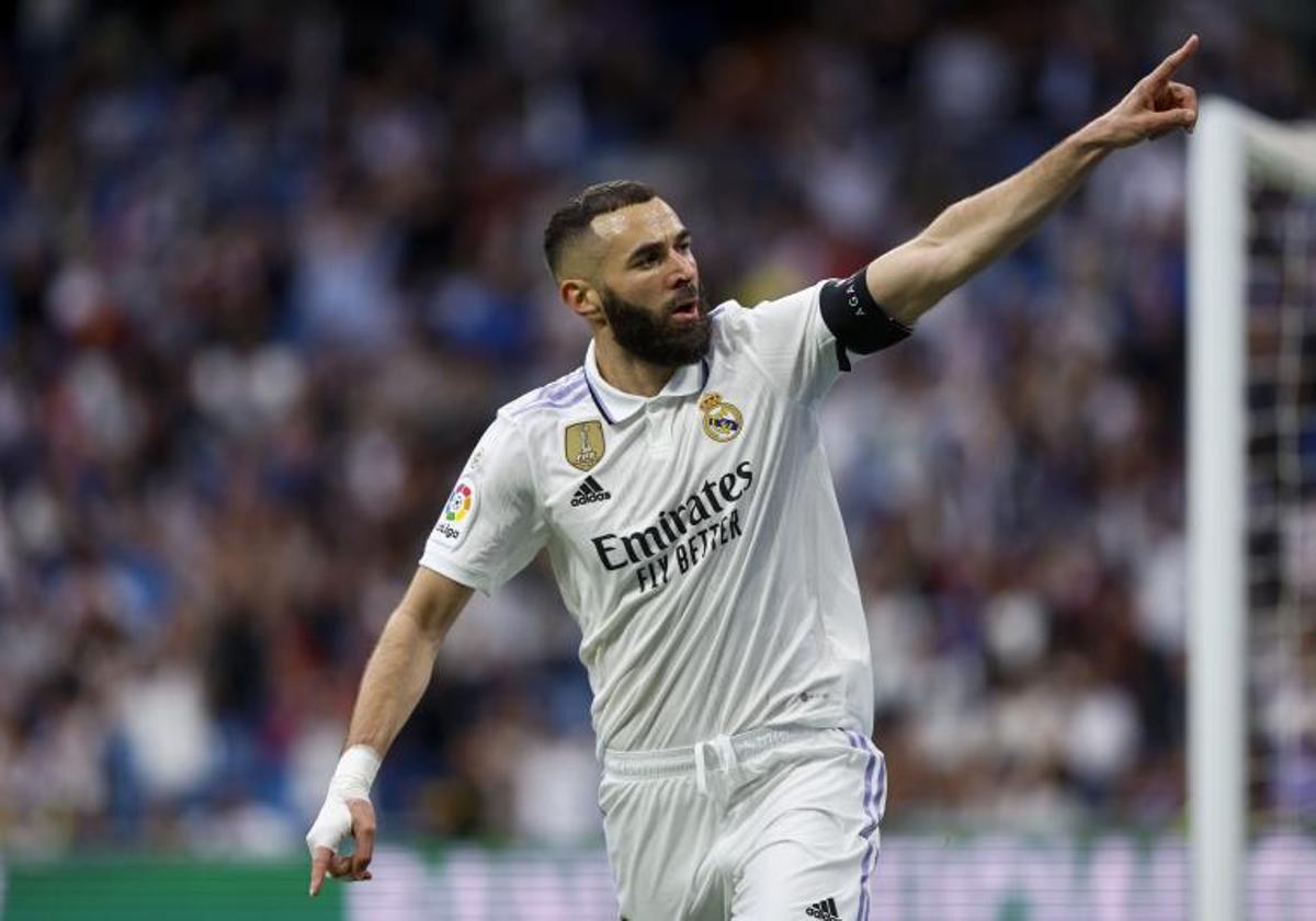 Benzema celebra su gol el miércoles ante el Rayo.