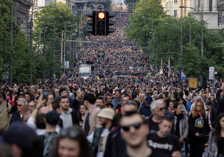 Las protestas contra la violencia armada se ensañan con el Gobierno de Serbia