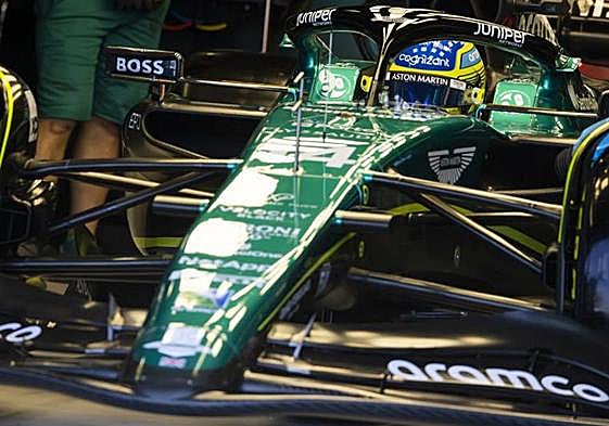 Fernando Alonso rueda durante la clasificación en Mónaco.