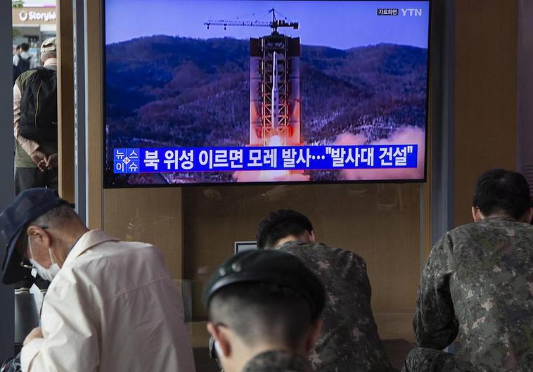 Corea del Norte anuncia el lanzamiento de su primer satélite militar espía en junio
