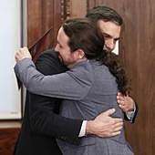 Los cinco años de Sánchez, siempre en la montaña rusa