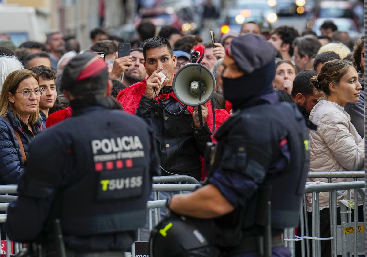 Prisión para un monitor por agresión sexual a cuatro niños del Liceo Francés de Barcelona