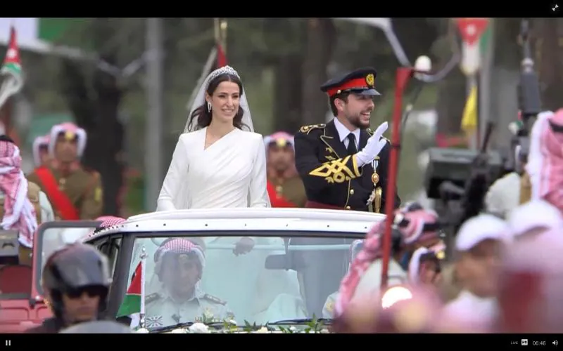 Hussein y Rajwa Al Saif ya convertidos en marido y mujer.