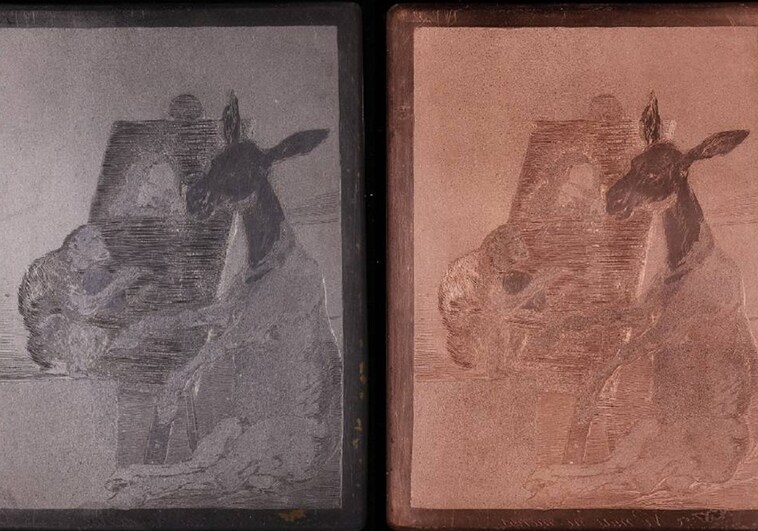 El antes y el después de la restauración. La plancha acerada de uno de los 'Caprichos' y el cobre liberado.