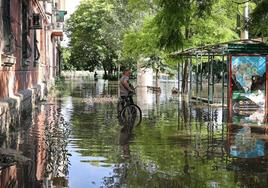 Las imágenes de las inundaciones tras el ataque a la presa de Kajovka