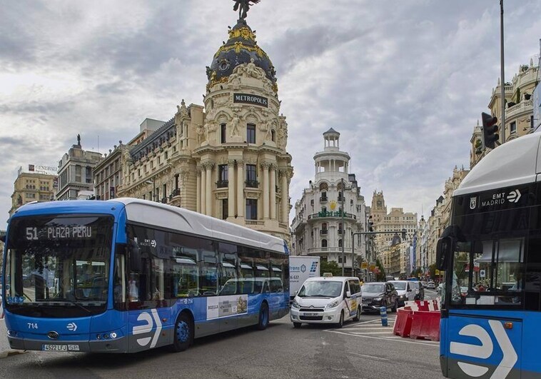 El centro de Madrid registra atascos en hora punta