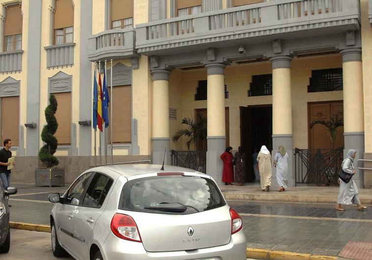 La Policía registra la Asamblea de Melilla por la trama de compra de votos