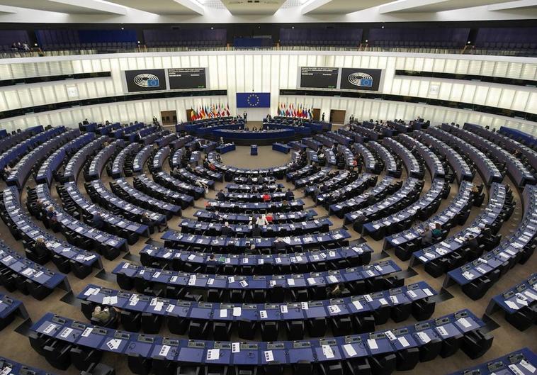 El Parlamento Europeo acuerda regular por ley el uso de la Inteligencia Artificial