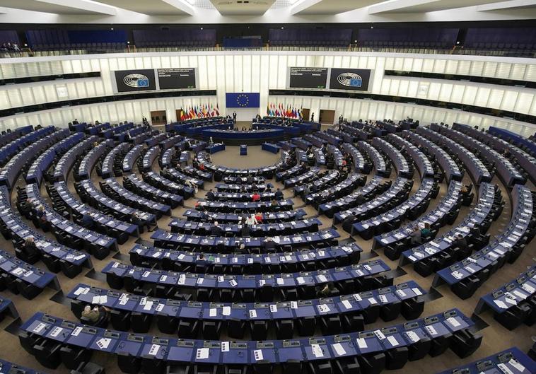 El Parlamento Europeo acuerda regular por ley el uso de la Inteligencia Artificial