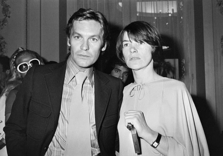 Glenda Jackson y Helmut Berger en el Festival de Cannes de 1976.