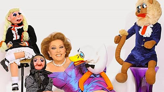 Doña Rogelia se queda huérfana