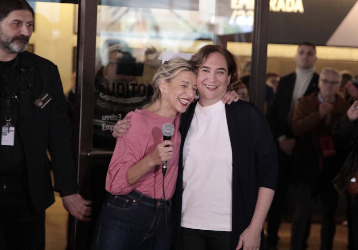 Yolanda Díaz y Ada Colau, durante un acto electoral