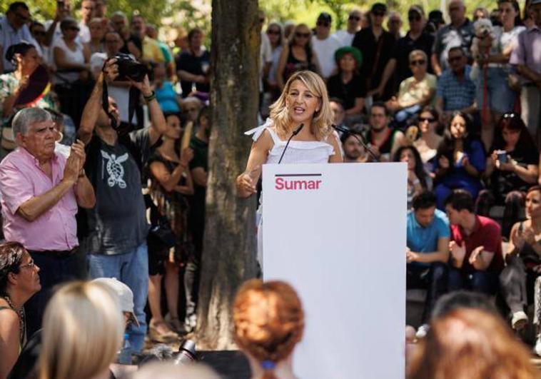 Yolanda Díaz durante el acto de Sumar en el barrio de Orcasitas (Madrid).