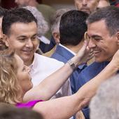 Sánchez y Feijóo se miden en el voto femenino tras corregir a Montero y acordar con Vox