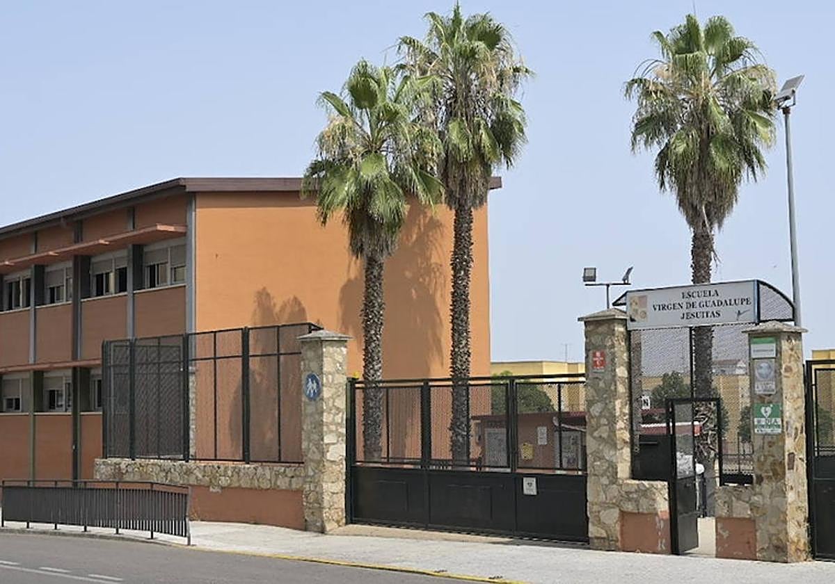 Fachada del colegio Virgen de Guadalupe.