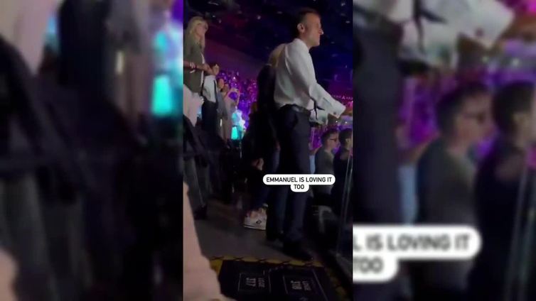 Emmanuel Macron cazado en un concierto de Elton John durante los disturbios en Francia