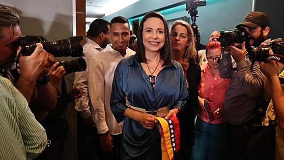 Maduro aplica la ley chavista para apartar a una nueva líder opositora