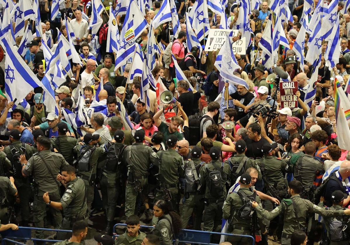 Los manifestantes lograron entrar en la Terminal 3 del aeropuerto Ben Gurion, a las afueras de Tel Aviv.