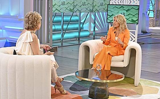 Ana Rosa Quintana entrevista a Yolanda Dïaz en Telencinco este jueves.