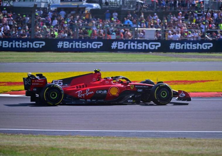 Sainz manda un aviso en Silverstone