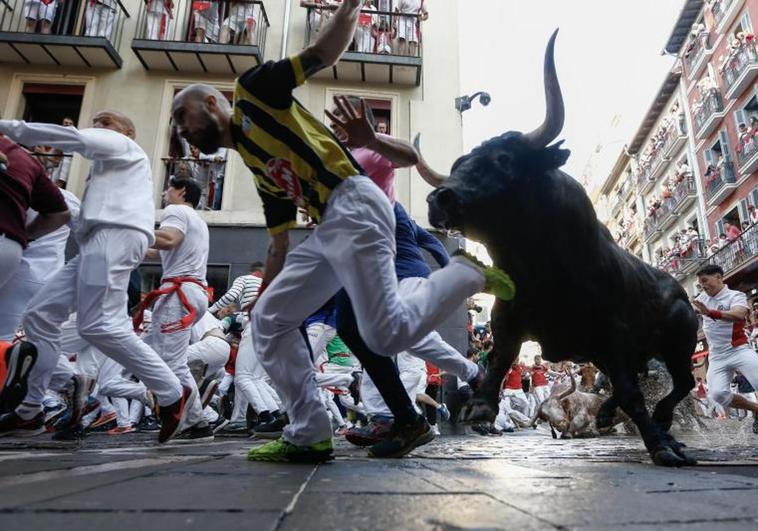 Los toros de José Escolar protagonizan un limpio y trepidante segundo encierro