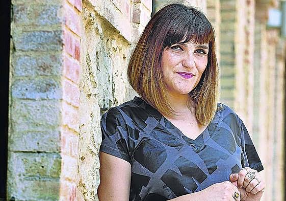 Rozalén se confiesa muy enamoradiza.