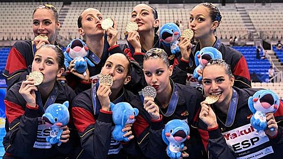 España, oro por equipos en natación artística