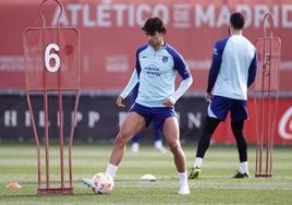 Joao Félix se ejercita con el Atlético en Majadahonda.