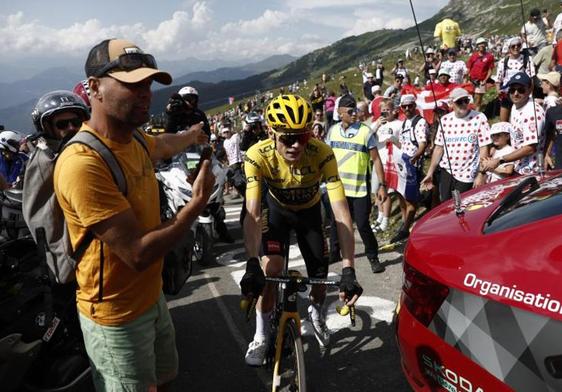 Vingegaard aprovecha la 'pájara' de Pogacar para sentenciar el Tour