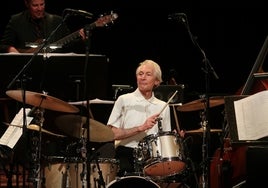 Charlie Watts, en una actuación de jazz.