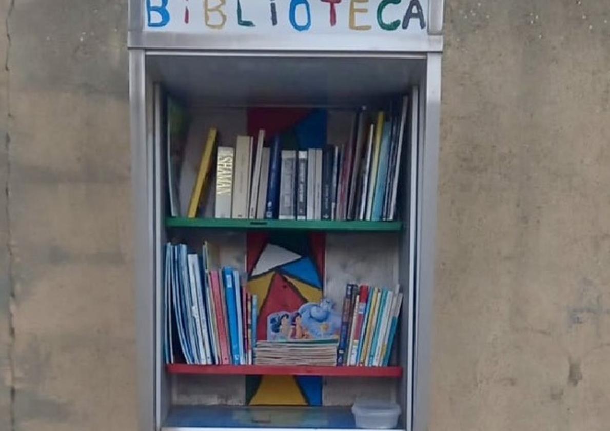 La cabina convertida en biblioteca.