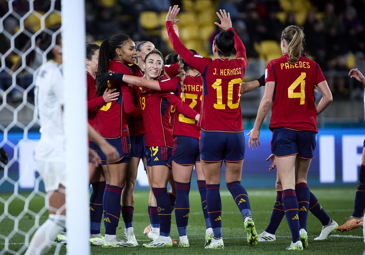 Las jugadoras españolas celebran un gol a Costa Rica.