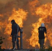 El Gobierno griego se siente superado por unos incendios aún sin control