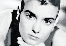 Sinead O'Connor, en los tiempos de sus primeros álbumes, cuando cautivó al público.