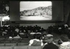 Imagen de archivo de un cine del siglo XX