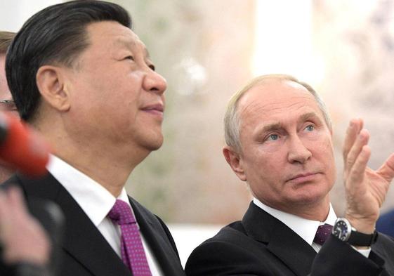 Los presidentes chino, Xi Jinping, y ruso, Vladímir Putin, en un encuentro el pasado año.