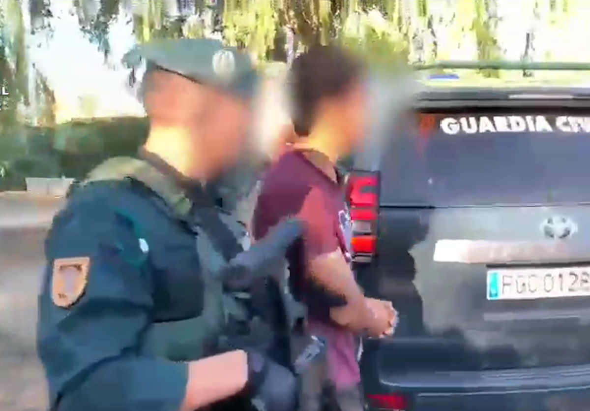 La Guardia Civil desmantela la mayor red yihadista en España de captación de menores