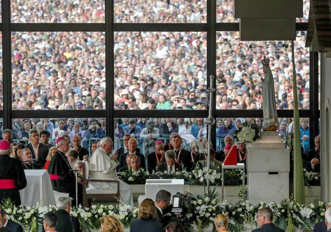 Los actos multitudinarios se han repetido durante la JMJ de Lisboa, con el Papa tratando de acercar al máximo su mensaje a los jóvenes,